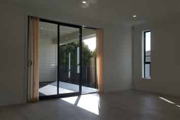 8 Newport Place, Forrest Hill