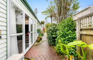 2/33 Cambridge Terrace, Waiwhetu