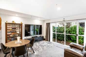 2/33 Cambridge Terrace, Waiwhetu