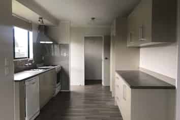 376 Kahikatea Drive, Dinsdale