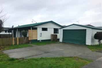376 Kahikatea Drive, Dinsdale
