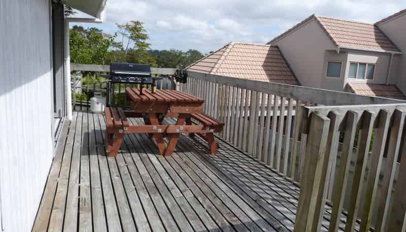 2A Aberdeen Road, Castor Bay