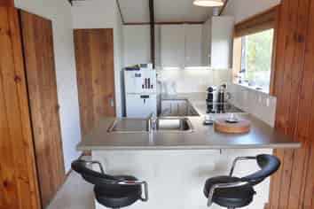 2A Aberdeen Road, Castor Bay