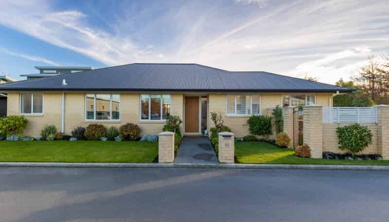 65 Country Club Terrace, Northwood
