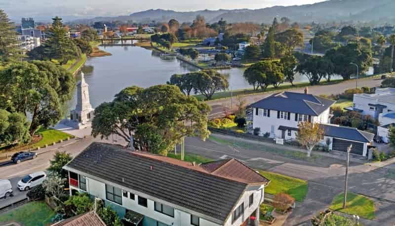 71 Esplanade, Outer Kaiti