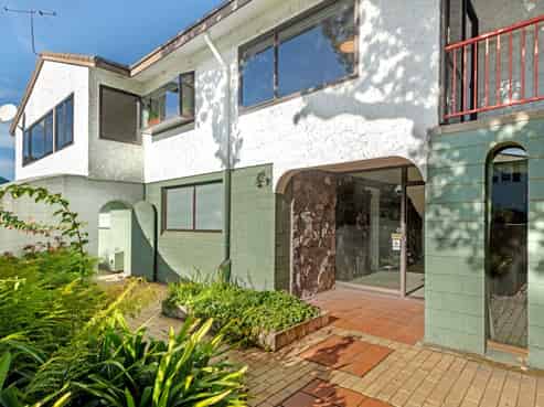 71 Esplanade, Outer Kaiti