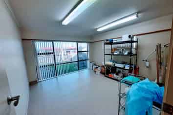 RARE MEDICAL OR HEALTH & BEAUTY SUITE BY THE BEACH