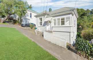 8 Alexander Street, Kingsland