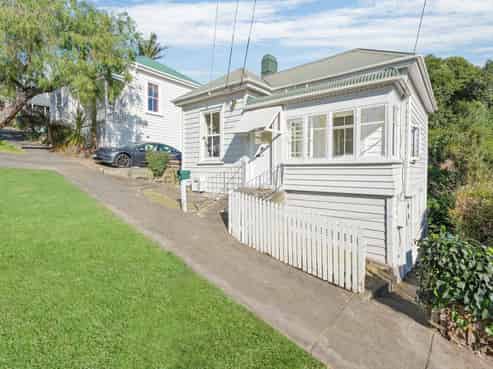 8 Alexander Street, Kingsland