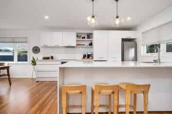 145 Avonhead Road, Avonhead