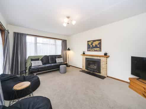 6 Miles Place, Awapuni