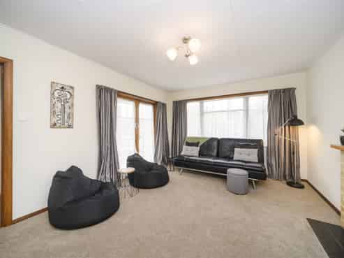 6 Miles Place, Awapuni