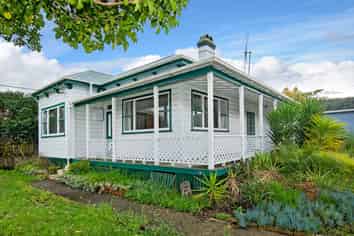 24 First Avenue, Avenues