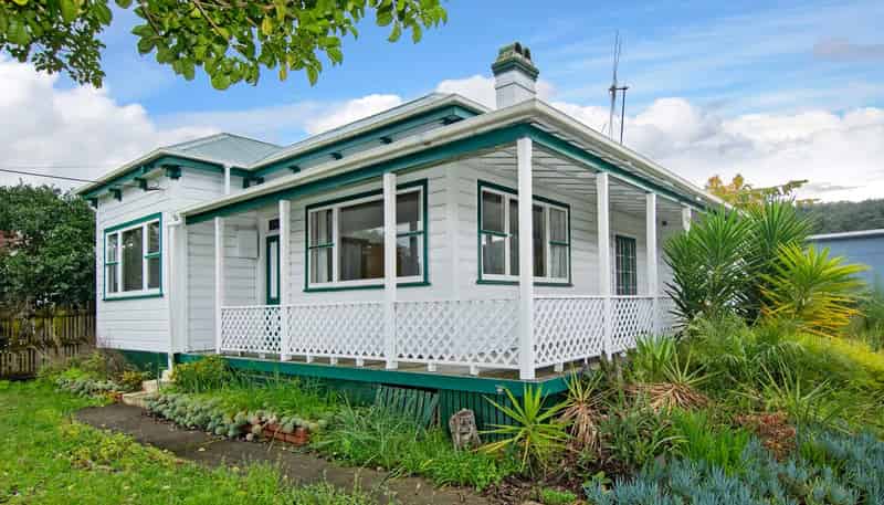 24 First Avenue, Avenues