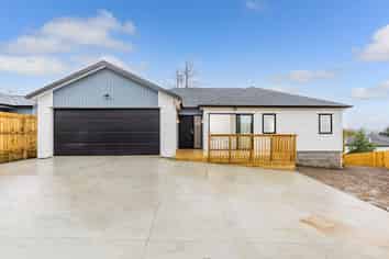 3 Matatika Rise, Swanson