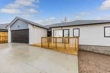 3 Matatika Rise, Swanson