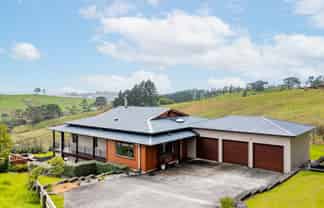 99 Spur Road, Stillwater