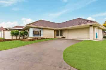 2/16 Amberwood Drive, Northpark