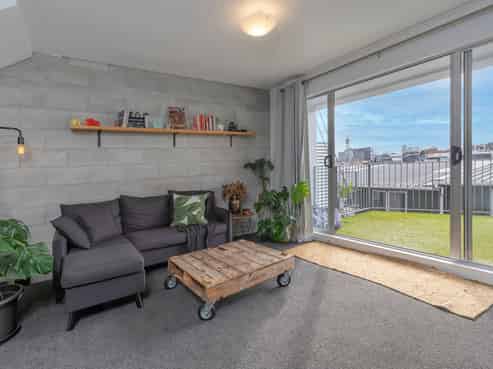 33J Charlotte Street, Eden Terrace