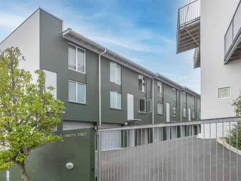 33J Charlotte Street, Eden Terrace