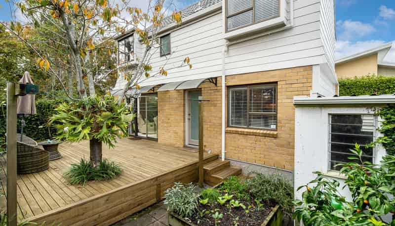 1/167 St Johns Road, Meadowbank