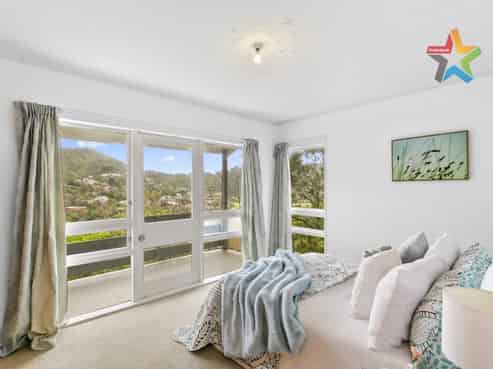 28 Woodhouse Ave, Karori