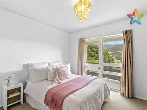 28 Woodhouse Ave, Karori