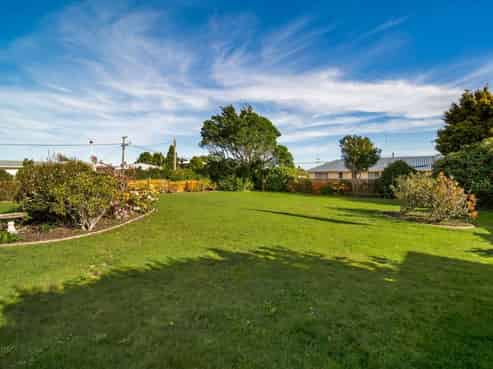 57 Dixon Street, Oakura