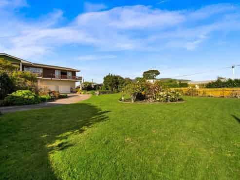 57 Dixon Street, Oakura