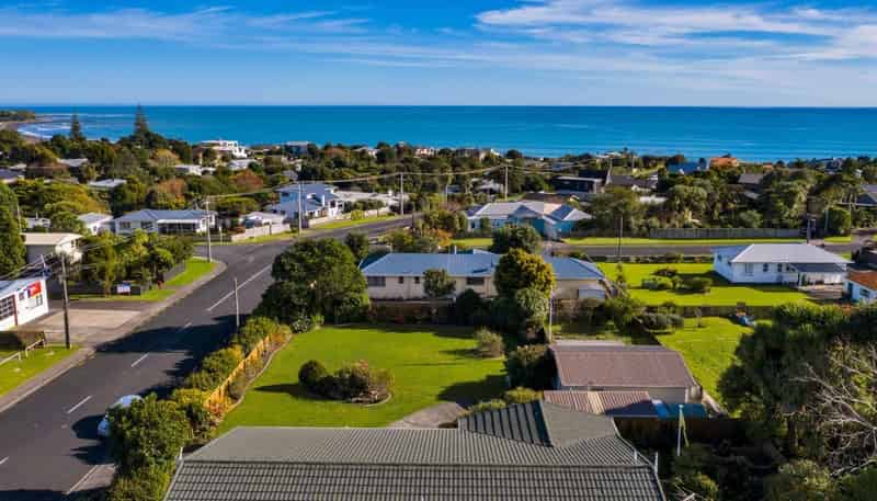 57 Dixon Street, Oakura