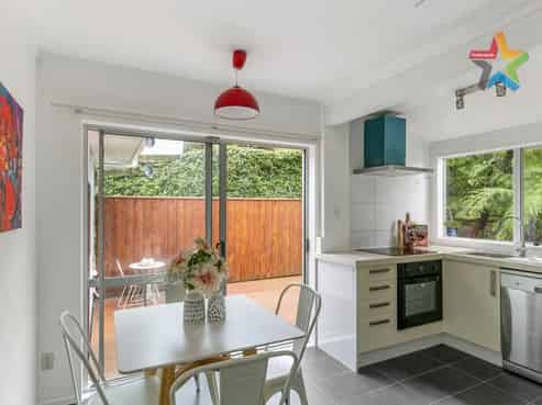 2A Percy Dyett Drive, Karori