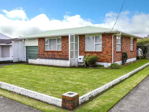 35a Mt Edgcumbe Street, New Plymouth Central