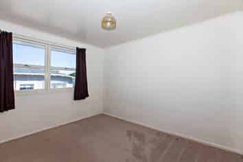 2/10 Athens Road, Onehunga