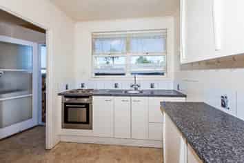 2/10 Athens Road, Onehunga