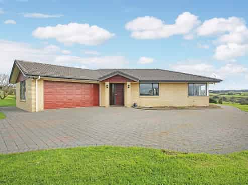 121 Brook Road, Awhitu