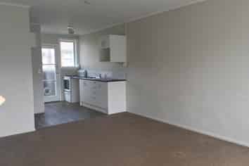 2/5a Wade Avenue, Onehunga