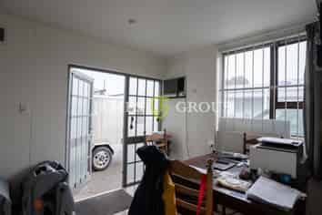 The best industrial location in Wiri – 91sqm