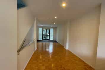 28/17 Lyon Avenue, Mount Albert