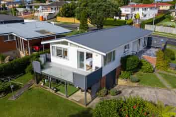 21 Carole Crescent, Pakuranga Heights