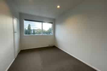 32 Harwood Road, Mount Wellington