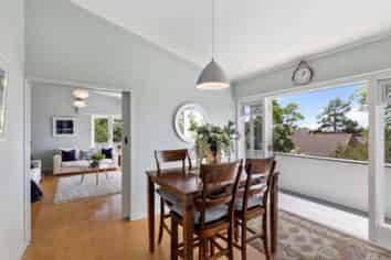 2 Pine Hill Crescent, Browns Bay