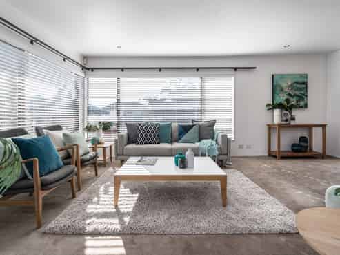 2/114 Ocean View Road, Northcote