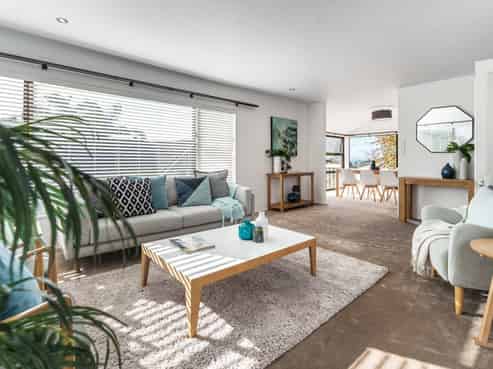 2/114 Ocean View Road, Northcote