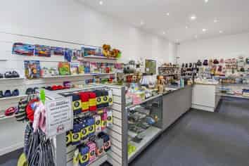 Mason's Drapery, Darfield