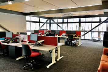 MODERN EDEN TERRACE OFFICE