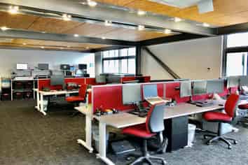 MODERN EDEN TERRACE OFFICE