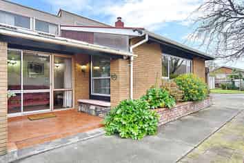 2/555 Cranford Street, Papanui