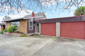 2/555 Cranford Street, Papanui