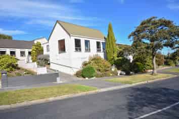 210A Larnach Road, Waverley