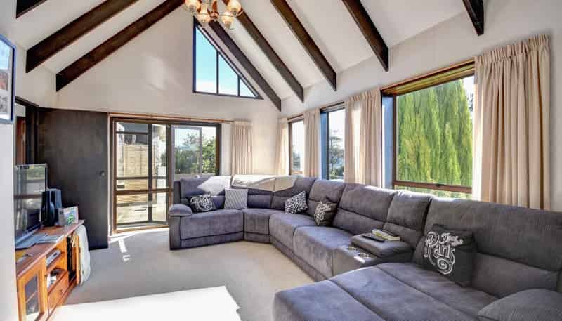 210A Larnach Road, Waverley